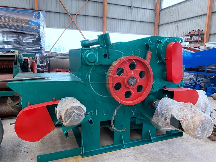 log chipping machine