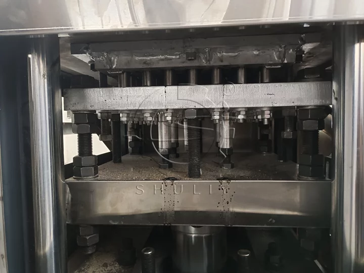 details of hookah charcoal briquette making machine