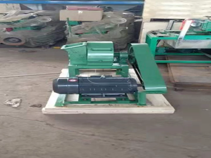 wood crushing machine