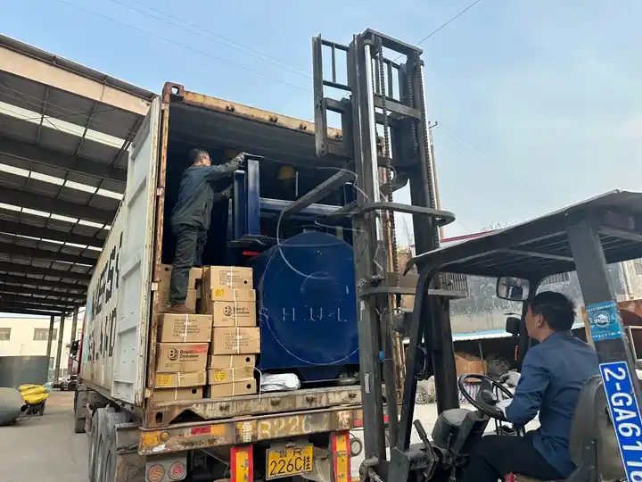 선적을 위한 장비를 로드하는 중입니다