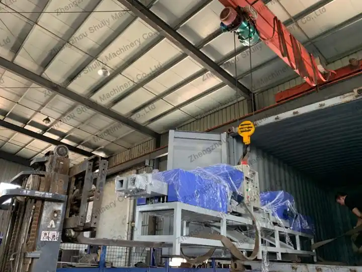 Wood Pallet Block Making Machine Shipped to Ecuador